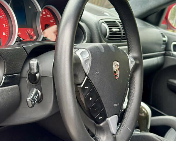 Червоний Порше Cayenne, об'ємом двигуна 4.81 л та пробігом 126 тис. км за 12222 $, фото 11 на Automoto.ua