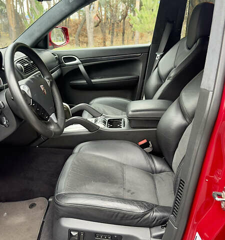 Червоний Порше Cayenne, об'ємом двигуна 4.81 л та пробігом 126 тис. км за 12222 $, фото 16 на Automoto.ua