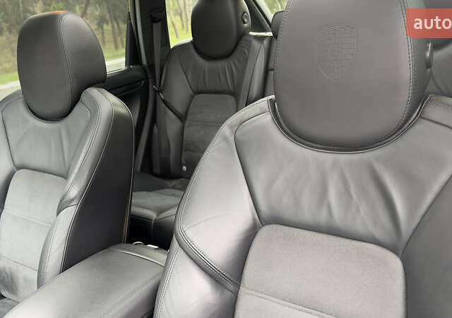 Червоний Порше Cayenne, об'ємом двигуна 4.81 л та пробігом 126 тис. км за 12222 $, фото 75 на Automoto.ua