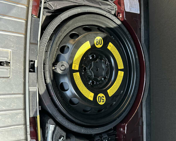 Червоний Порше Cayenne, об'ємом двигуна 4.81 л та пробігом 117 тис. км за 12900 $, фото 10 на Automoto.ua