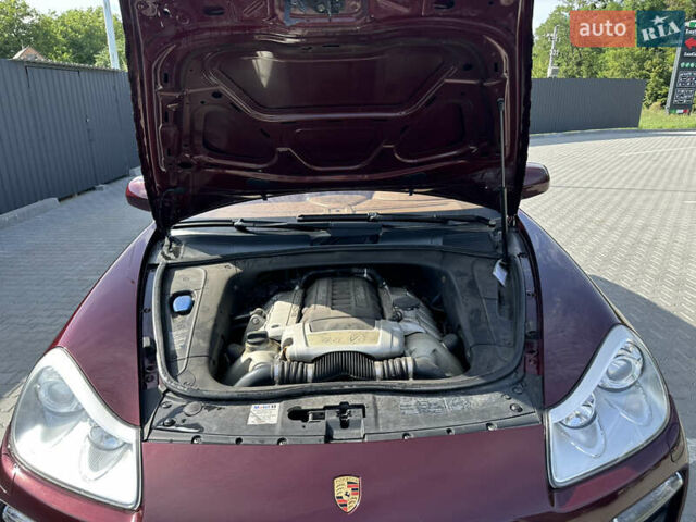 Красный Порше Каен, объемом двигателя 4.81 л и пробегом 117 тыс. км за 13500 $, фото 17 на Automoto.ua