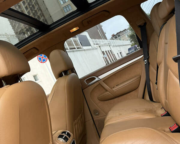 Червоний Порше Cayenne, об'ємом двигуна 4.8 л та пробігом 119 тис. км за 10500 $, фото 23 на Automoto.ua