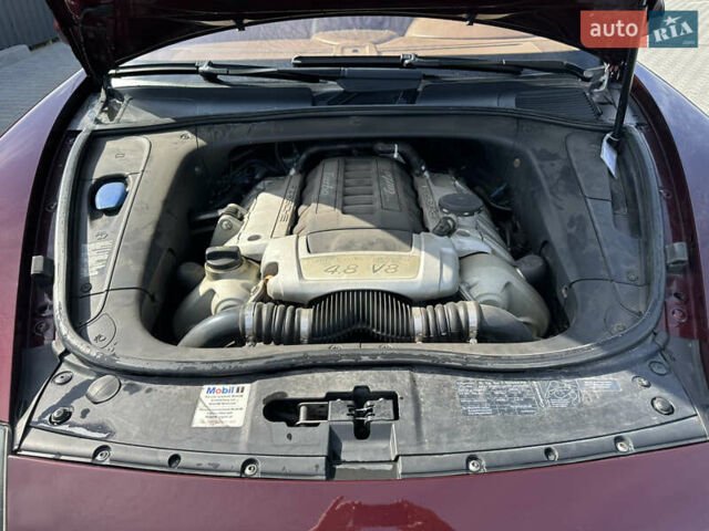 Красный Порше Каен, объемом двигателя 4.81 л и пробегом 117 тыс. км за 13500 $, фото 12 на Automoto.ua