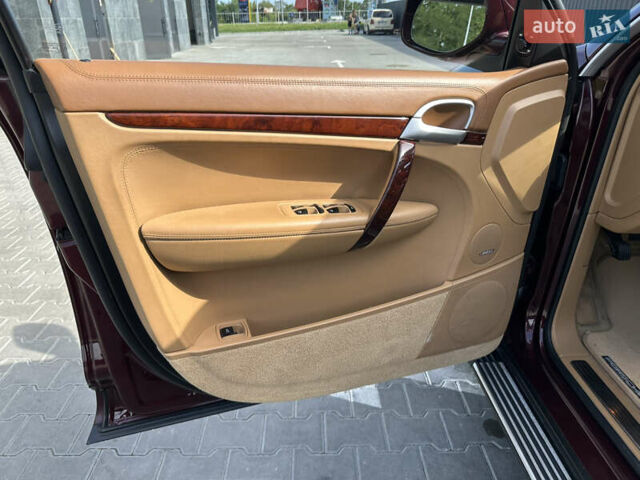 Красный Порше Каен, объемом двигателя 4.81 л и пробегом 117 тыс. км за 13500 $, фото 29 на Automoto.ua