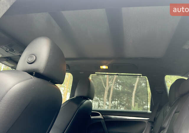 Червоний Порше Cayenne, об'ємом двигуна 4.81 л та пробігом 126 тис. км за 12222 $, фото 20 на Automoto.ua