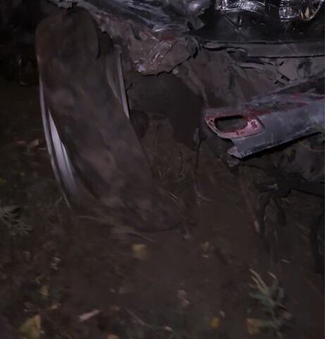 Червоний Порше Cayenne, об'ємом двигуна 4.8 л та пробігом 167 тис. км за 3500 $, фото 9 на Automoto.ua