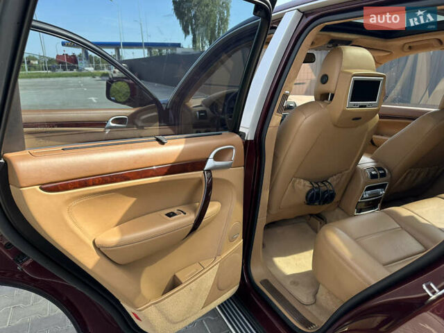 Красный Порше Каен, объемом двигателя 4.81 л и пробегом 117 тыс. км за 13500 $, фото 25 на Automoto.ua