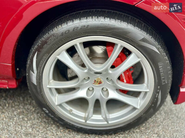 Червоний Порше Cayenne, об'ємом двигуна 4.81 л та пробігом 126 тис. км за 12222 $, фото 41 на Automoto.ua