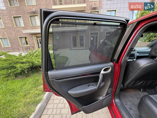 Красный Порше Каен, объемом двигателя 4.8 л и пробегом 120 тыс. км за 12500 $, фото 37 на Automoto.ua