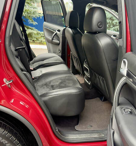 Червоний Порше Cayenne, об'ємом двигуна 4.81 л та пробігом 126 тис. км за 12222 $, фото 21 на Automoto.ua