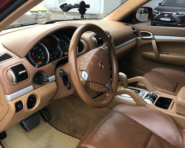Красный Порше Каен, объемом двигателя 4.8 л и пробегом 185 тыс. км за 9500 $, фото 6 на Automoto.ua