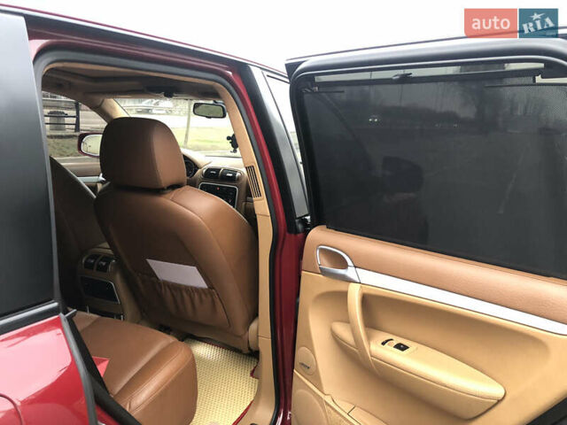 Красный Порше Каен, объемом двигателя 4.8 л и пробегом 185 тыс. км за 9500 $, фото 4 на Automoto.ua