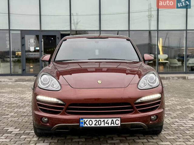 Красный Порше Каен, объемом двигателя 3 л и пробегом 278 тыс. км за 23500 $, фото 5 на Automoto.ua