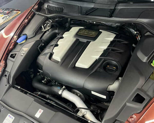 Красный Порше Каен, объемом двигателя 3 л и пробегом 278 тыс. км за 23500 $, фото 16 на Automoto.ua