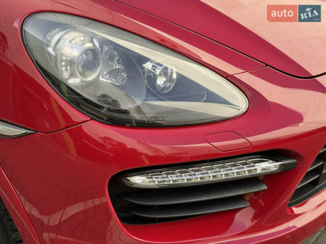 Красный Порше Каен, объемом двигателя 4.8 л и пробегом 123 тыс. км за 23900 $, фото 18 на Automoto.ua