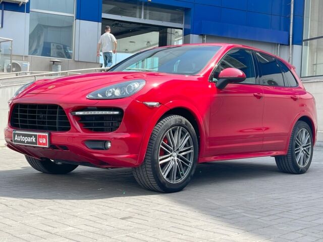 Червоний Порше Cayenne, об'ємом двигуна 3 л та пробігом 199 тис. км за 33990 $, фото 10 на Automoto.ua