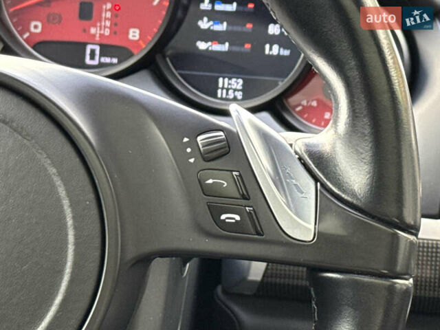 Червоний Порше Cayenne, об'ємом двигуна 4.8 л та пробігом 123 тис. км за 27000 $, фото 40 на Automoto.ua