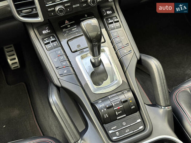 Червоний Порше Cayenne, об'ємом двигуна 4.8 л та пробігом 123 тис. км за 27000 $, фото 32 на Automoto.ua