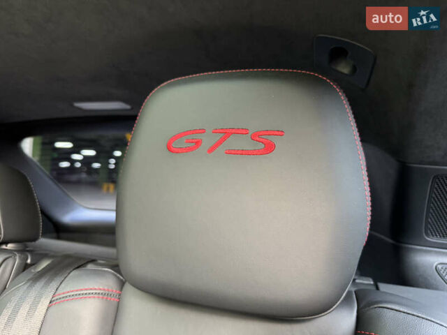 Красный Порше Каен, объемом двигателя 4.8 л и пробегом 123 тыс. км за 23900 $, фото 26 на Automoto.ua