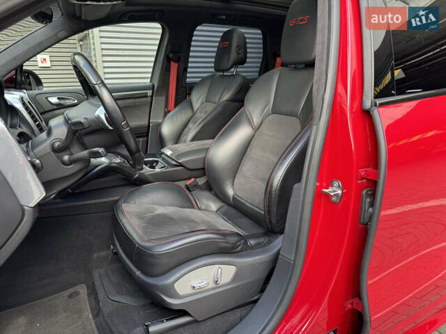 Красный Порше Каен, объемом двигателя 4.8 л и пробегом 123 тыс. км за 23900 $, фото 21 на Automoto.ua