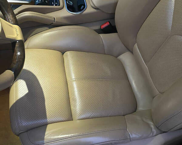 Червоний Порше Cayenne, об'ємом двигуна 2.97 л та пробігом 220 тис. км за 21000 $, фото 6 на Automoto.ua