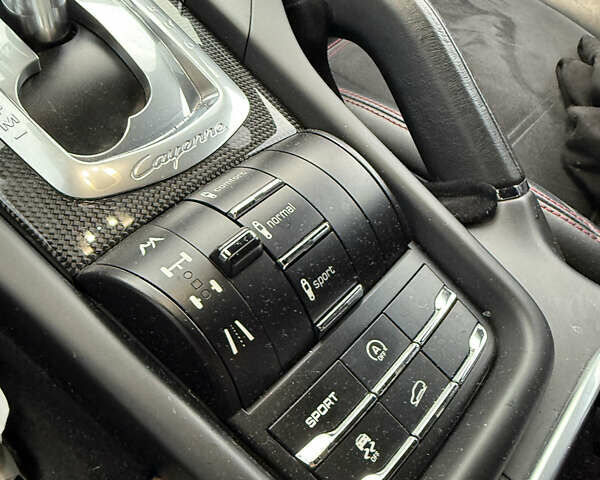 Червоний Порше Cayenne, об'ємом двигуна 4.81 л та пробігом 134 тис. км за 23500 $, фото 18 на Automoto.ua