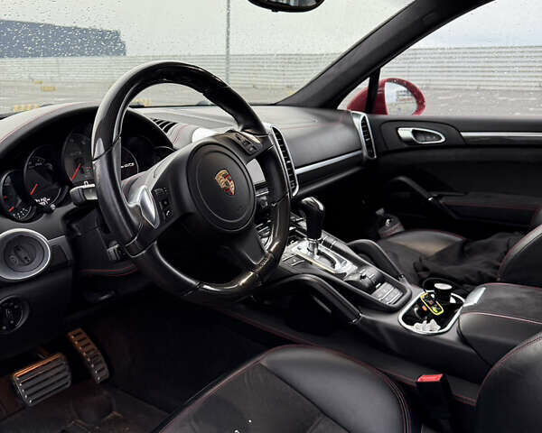 Червоний Порше Cayenne, об'ємом двигуна 4.81 л та пробігом 134 тис. км за 23500 $, фото 20 на Automoto.ua