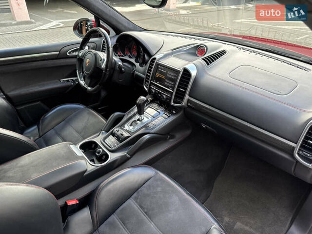 Червоний Порше Cayenne, об'ємом двигуна 4.8 л та пробігом 123 тис. км за 27000 $, фото 47 на Automoto.ua