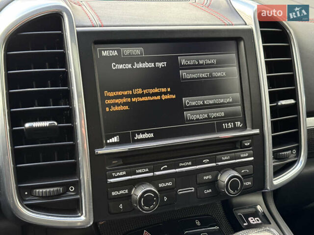 Червоний Порше Cayenne, об'ємом двигуна 4.8 л та пробігом 123 тис. км за 27000 $, фото 31 на Automoto.ua