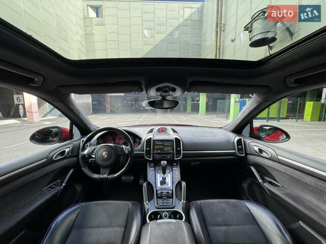 Красный Порше Каен, объемом двигателя 4.8 л и пробегом 123 тыс. км за 23900 $, фото 28 на Automoto.ua