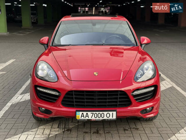 Красный Порше Каен, объемом двигателя 4.8 л и пробегом 123 тыс. км за 23900 $, фото 2 на Automoto.ua