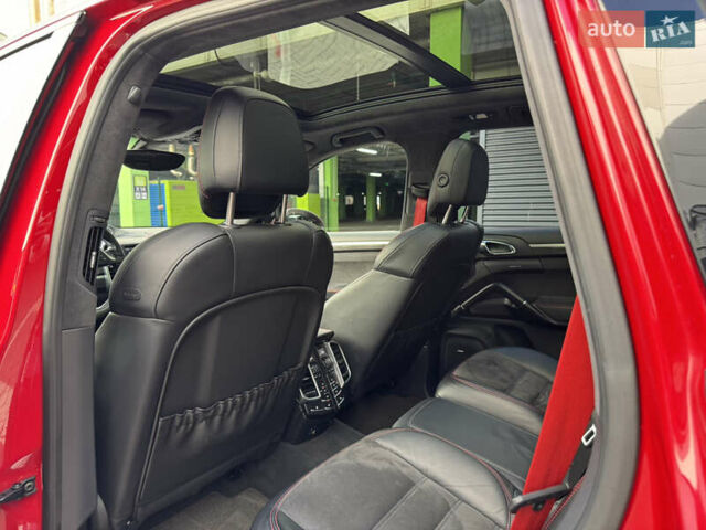 Червоний Порше Cayenne, об'ємом двигуна 4.8 л та пробігом 123 тис. км за 27000 $, фото 23 на Automoto.ua