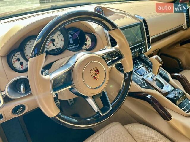 Красный Порше Каен, объемом двигателя 4.81 л и пробегом 99 тыс. км за 31900 $, фото 21 на Automoto.ua