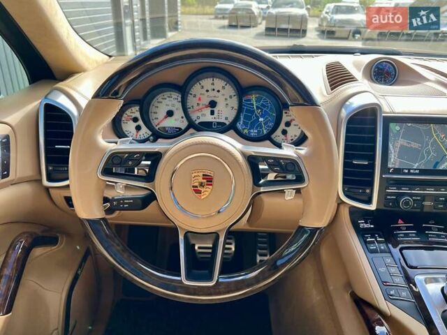 Красный Порше Каен, объемом двигателя 4.81 л и пробегом 99 тыс. км за 31900 $, фото 71 на Automoto.ua