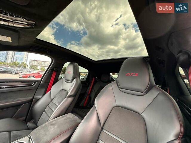 Красный Порше Каен, объемом двигателя 4 л и пробегом 114 тыс. км за 88900 $, фото 59 на Automoto.ua