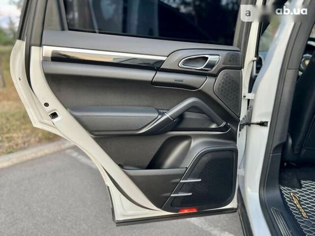 Порше Каен, объемом двигателя 3.6 л и пробегом 106 тыс. км за 35900 $, фото 29 на Automoto.ua
