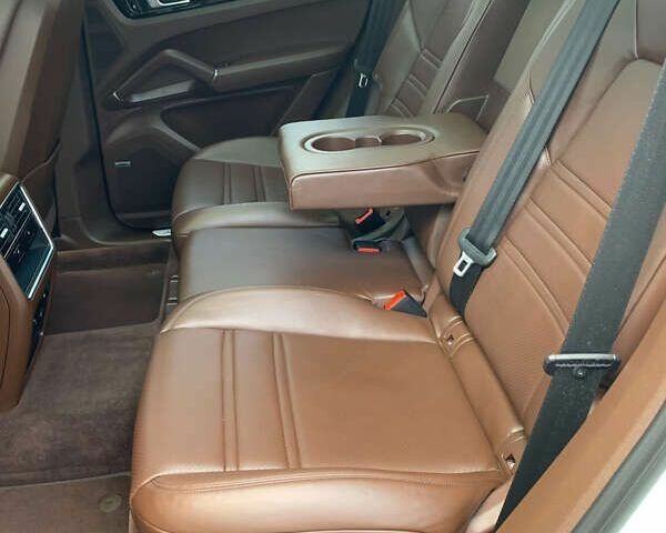 Порше Каен, объемом двигателя 3 л и пробегом 50 тыс. км за 85500 $, фото 11 на Automoto.ua