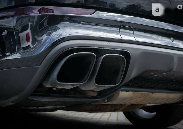 Порше Каен, объемом двигателя 4 л и пробегом 48 тыс. км за 131000 $, фото 7 на Automoto.ua