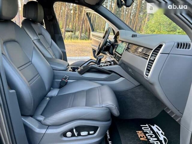 Порше Каен, объемом двигателя 3 л и пробегом 81 тыс. км за 77999 $, фото 25 на Automoto.ua