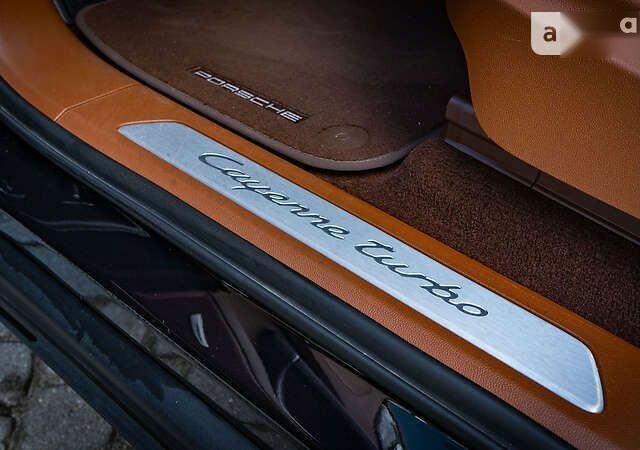 Порше Каен, объемом двигателя 4 л и пробегом 48 тыс. км за 131000 $, фото 24 на Automoto.ua