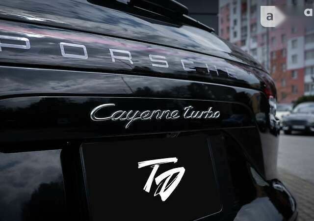 Порше Каен, объемом двигателя 4 л и пробегом 48 тыс. км за 131000 $, фото 22 на Automoto.ua