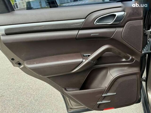 Порше Каен, объемом двигателя 4.8 л и пробегом 180 тыс. км за 18500 $, фото 15 на Automoto.ua