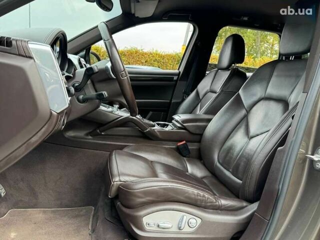 Порше Каен, объемом двигателя 4.8 л и пробегом 180 тыс. км за 18500 $, фото 11 на Automoto.ua