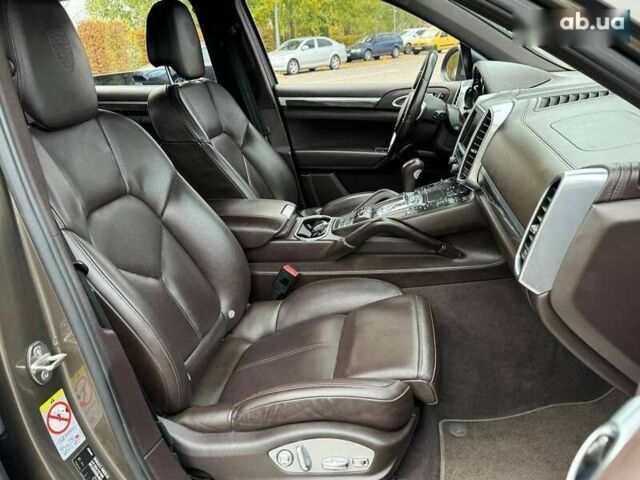 Порше Каен, объемом двигателя 4.8 л и пробегом 180 тыс. км за 18500 $, фото 16 на Automoto.ua