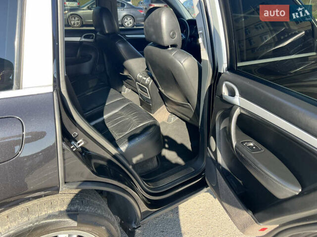 Порше Каен, объемом двигателя 4.5 л и пробегом 255 тыс. км за 8500 $, фото 4 на Automoto.ua