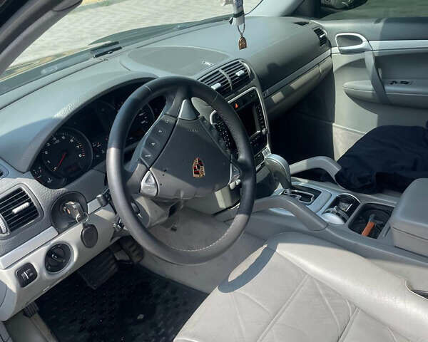Порше Каен, объемом двигателя 0 л и пробегом 250 тыс. км за 9000 $, фото 2 на Automoto.ua
