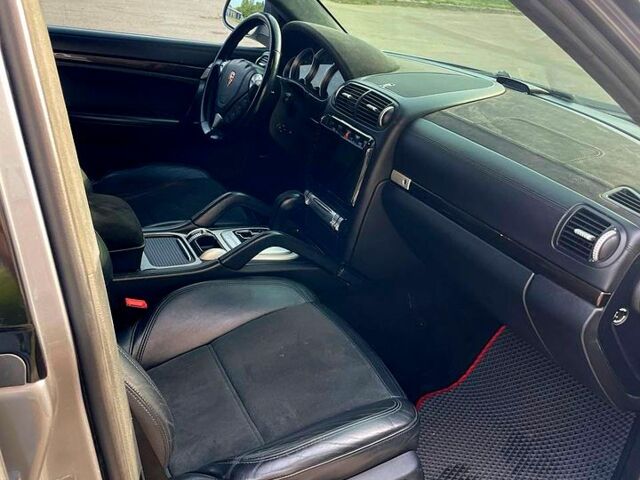 Порше Каен, объемом двигателя 4.5 л и пробегом 290 тыс. км за 9000 $, фото 6 на Automoto.ua
