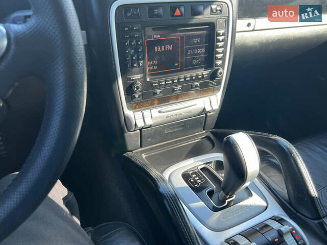 Порше Каен, объемом двигателя 4.5 л и пробегом 255 тыс. км за 8500 $, фото 9 на Automoto.ua