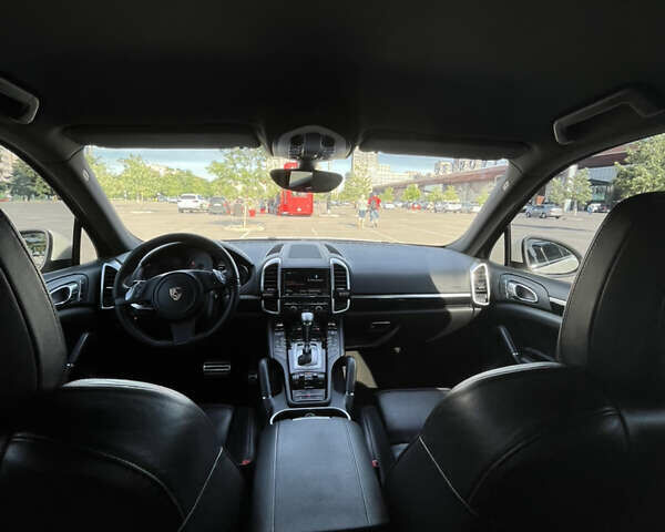 Порше Каен, объемом двигателя 4.8 л и пробегом 155 тыс. км за 18400 $, фото 11 на Automoto.ua