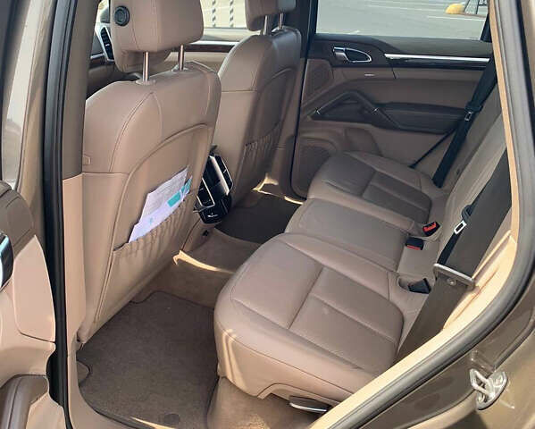 Порше Каен, объемом двигателя 4.8 л и пробегом 255 тыс. км за 17500 $, фото 11 на Automoto.ua